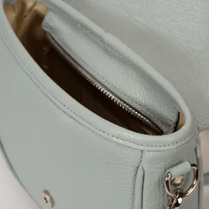 1106 CELESTE 4 4077abb2 17d5 4ab4 8d1b e3c42db8672f 1