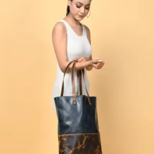 100 9b7c6a3b 7a53 474c 9a11 715970bb7a70 525x700