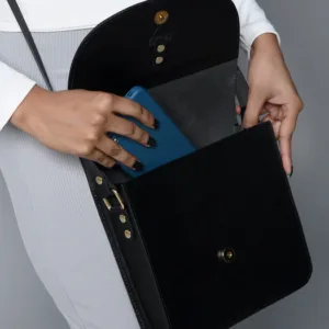 13 33e354fb 8e92 4744 8437 cf206922e972 525x700