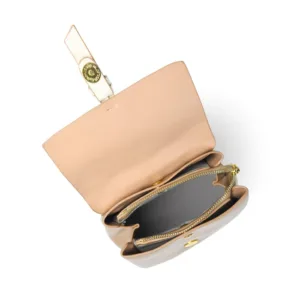 179 20b6ef9a 2688 43ef 8ba3 e72631a561ea 700x700