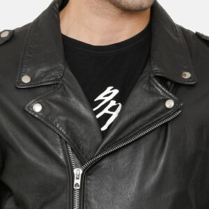 5 755697f6 a029 4003 81e0 73caed92a32a 525x700