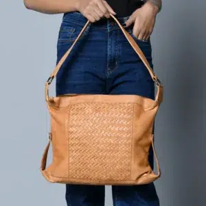 63 c14ab574 aa8d 41da 8648 86e9a3025dca 525x700